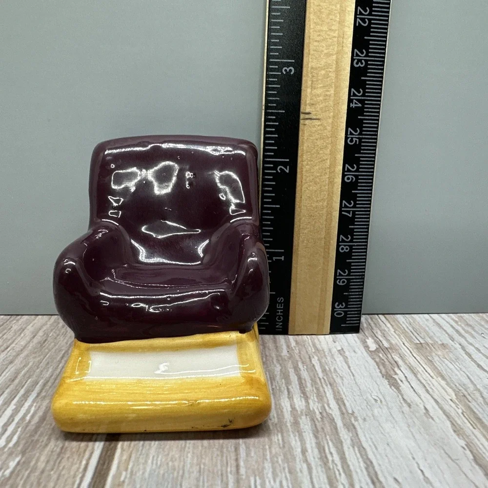 Vintage Minature Chair‎ *Pepper Shaker ONLY* Made In Korea